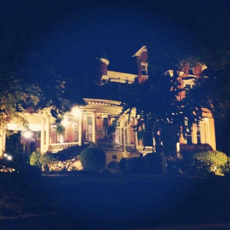 梅肯Burke Mansion住宿加早餐旅馆 外观 照片